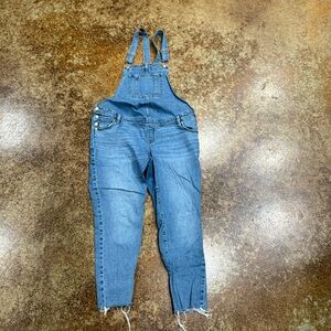 Maternity overalls
